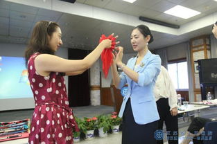 禮潤人心，服務至善——學習服務意識與禮儀規范，提升人文服務綜合能力